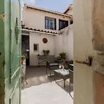 Patio Prive Au Coeur De Clim Arenes A Pied *