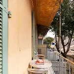 Dom wakacyjny Patio Prive Au Coeur De Clim Arenes A Pied