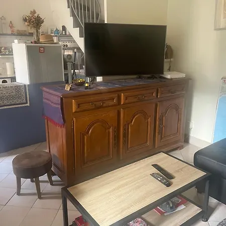 Holiday home Maison De T2 Clim, Terrasse, Arenes *