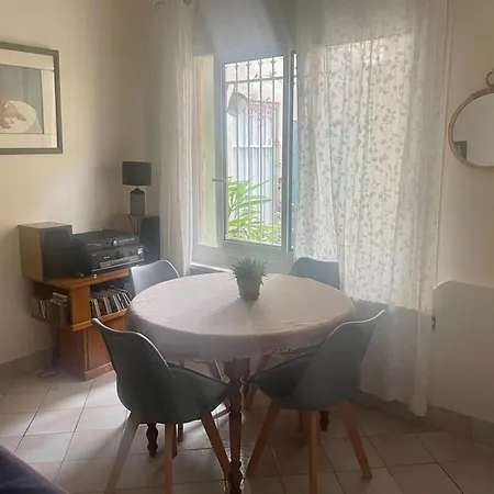 Maison De T2 Clim, Terrasse, Arenes *