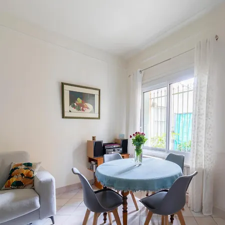 Maison De T2 Clim, Terrasse, Arenes Holiday home