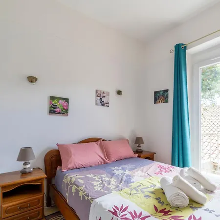 Petite Maison De Avec Cour Privee & Clim Pres Arenes Maisoncarreeconciergerie *