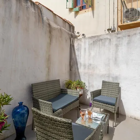 Maison De T2 Clim, Terrasse, Arenes Nimes