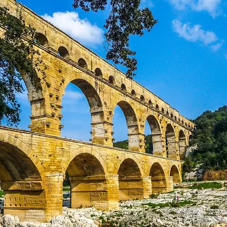 Holiday home Petite Maison De Avec Cour Privee & Clim Pres Arenes Maisoncarreeconciergerie Nimes